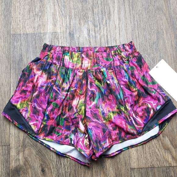 Lululemon Hotty Hot Low Rise 2.5" Lined Tall - Picture 4 of 6